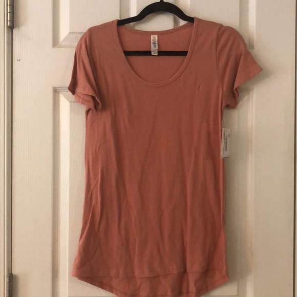 Classic T by LuLaRoe - Picture 1 of 3